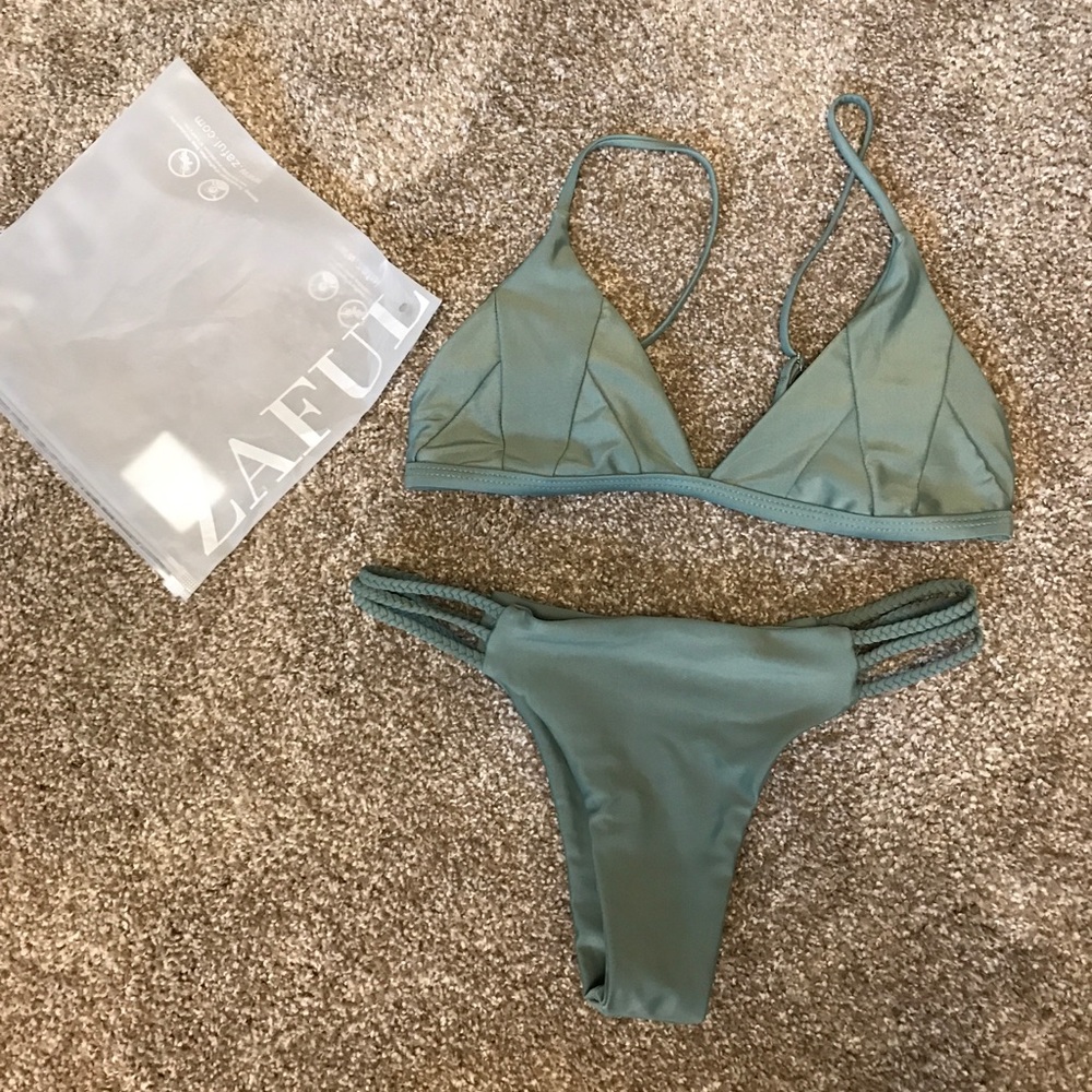 BRAND NEW Set of 4 Zaful swimming suits sz Small